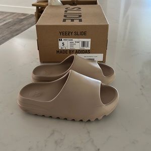 Yeezy Slides size 5 women